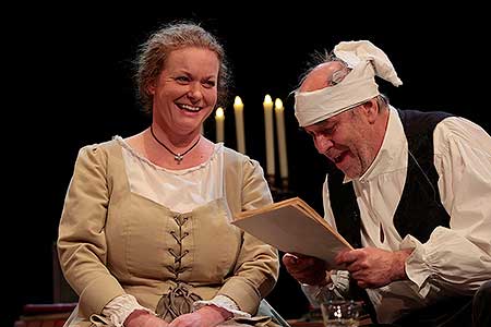 Miroslav Táborský a Kateřina Holánová v komedii Casanova a Žofie K., foto: Zbyněk Hozák