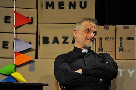 Richard Trsťan v inscenaci Irská kletba, foto: Lucie Vítková