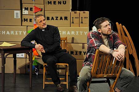 Richard Trsťan, Filip František Červenka v inscenaci Irská kletba, foto: Lucie Vítková